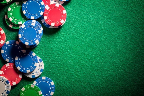 max win mobile app interface showing football markets and live casino options